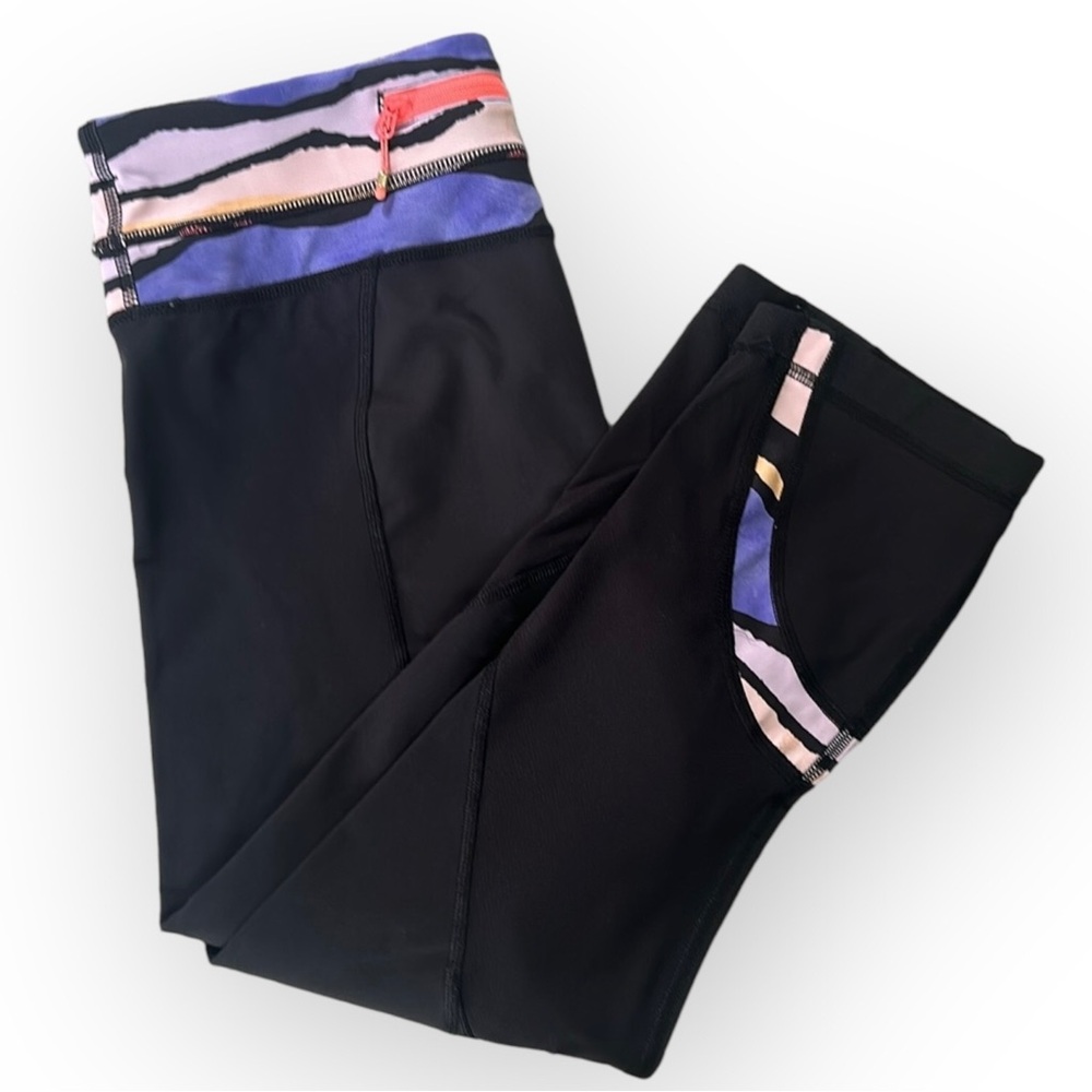 Lululemon Run Inspire Crop II *Block-It Pocket. Black/Bleacher Stripe. Sz 8. - Picture 3 of 16